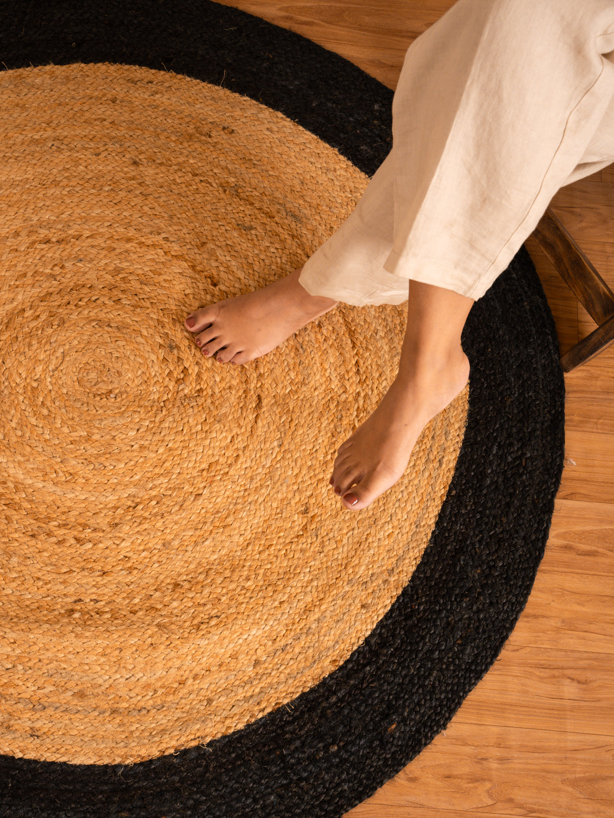 Black Border Natural Jute Round Floor Carpet Ultra Large - 4x4