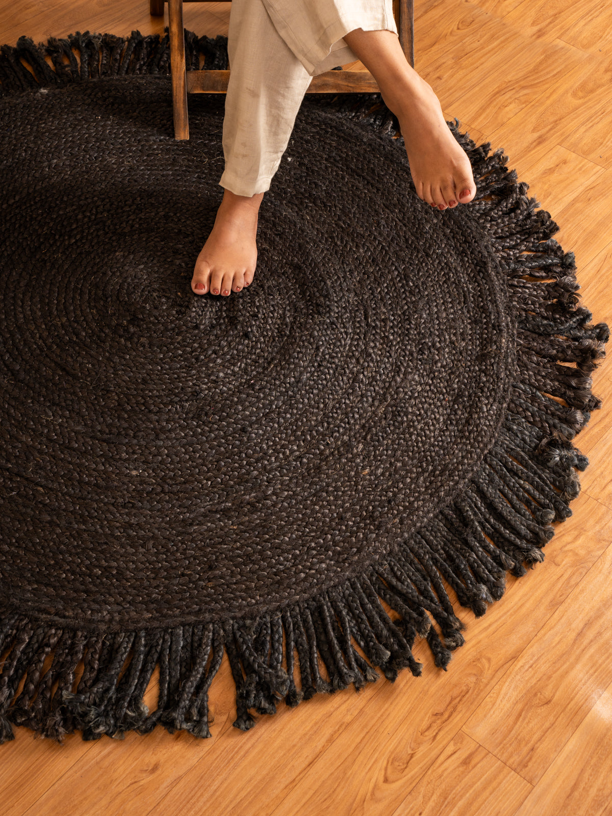 Black Jute Round Carpet Ultra Large - 4x4