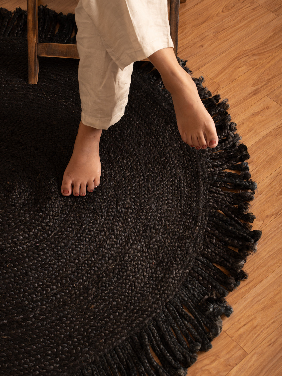 Black Jute Round Carpet Ultra Large - 4x4